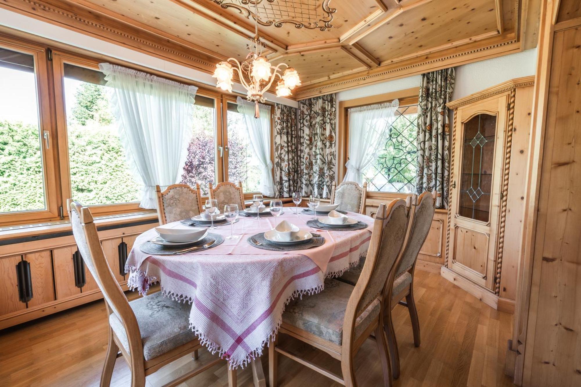 Ferienhaus Erika Seefeld in Tirol Luaran gambar